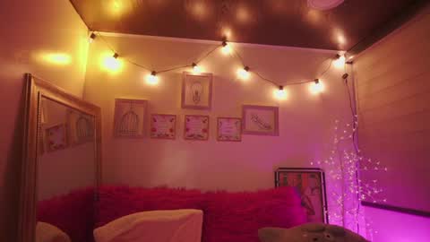 milly_kenner online show from August 6, 12:53 am