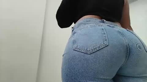 Milu Gomez online show from August 14, 2:37 am