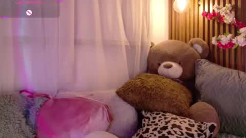 miluv19 online show from August 7, 12:32 am