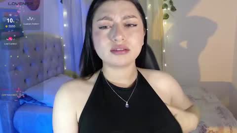 Mily Thomson online show from July 28, 1:11 am