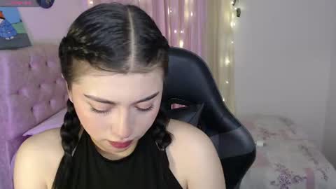 Mily Thomson online show from August 9, 12:11 am