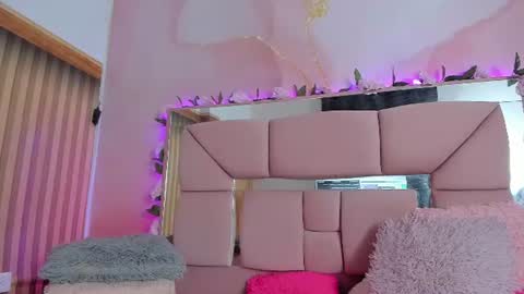mimi__rose_ online show from August 14, 3:10 am