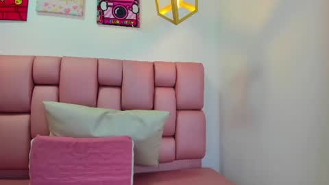 mindy_star_ online show from July 31, 11:21 pm