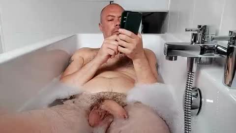 minge68 online show from May 8, 6:10 pm