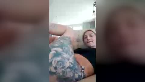 minihoty online show from August 8, 10:48 am
