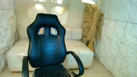 Minina online show from August 10, 12:39 pm