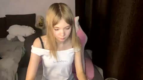 Minnie online show from June 28, 6:44 pm