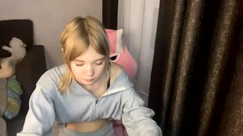 Minnie online show from June 29, 6:32 pm