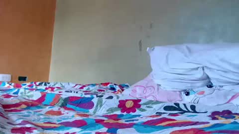 Andrea online show from August 12, 8:44 pm
