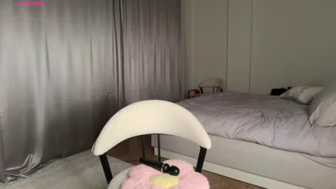 minnie_joy_ online show from July 31, 4:45 pm