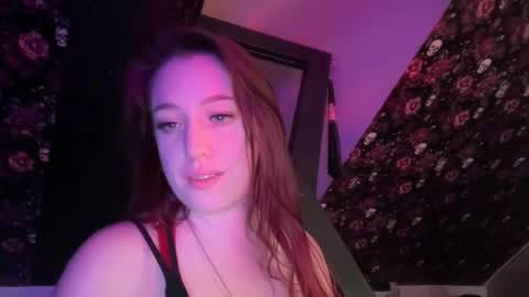 minnyminx online show from August 4, 4:15 pm