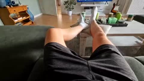 Jesse J. online show from July 14, 6:41 pm