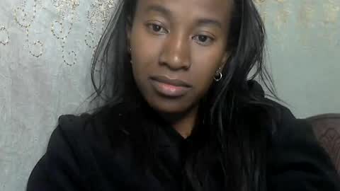 minouch211907 online show from July 10, 12:05 am