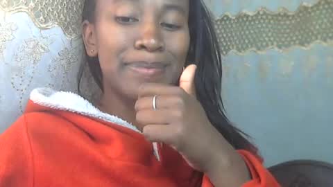 minouch211907 online show from July 11, 10:21 am