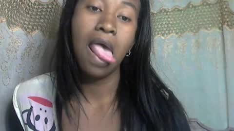 minouch211907 online show from July 14, 4:06 am