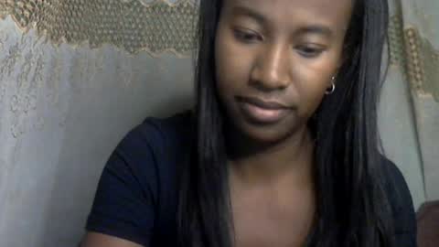 minouch211907 online show from July 16, 4:24 am