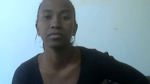 minouch211907 online show from August 18, 7:58 am