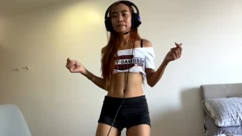 Kayla online show from August 4, 6:43 am