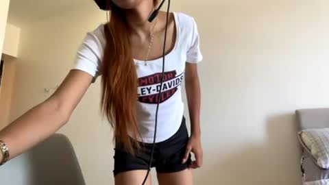 Kayla online show from August 4, 7:49 am