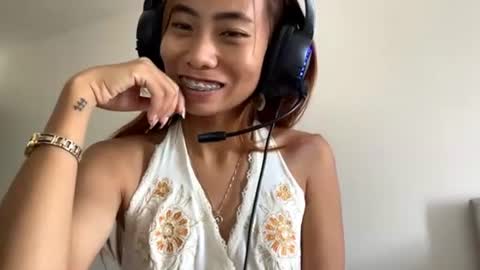 Kayla online show from August 5, 7:39 am