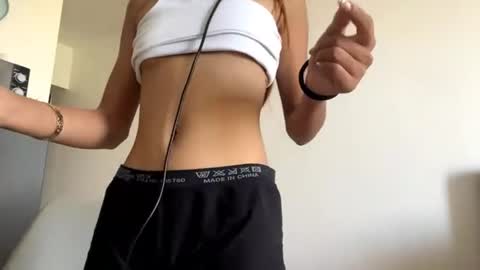 Kayla online show from August 6, 5:28 am