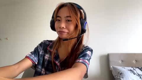 Kayla online show from August 7, 2:11 am