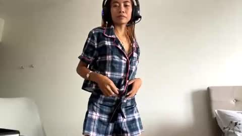 Kayla online show from August 7, 6:35 am