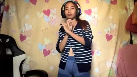 Kayla online show from August 12, 7:33 am