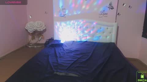 mira_cle_ online show from July 14, 10:07 am
