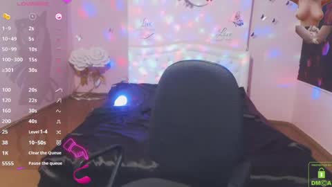 mira_cle_ online show from July 22, 9:11 am