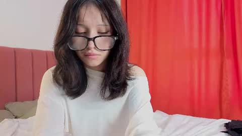 Mira Rin online show from August 3, 2:35 pm