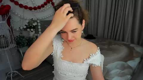 Emma online show from July 4, 1:02 pm