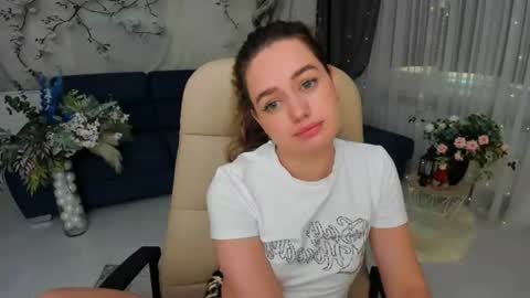Emma online show from July 10, 3:18 pm