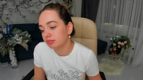 Emma online show from July 10, 4:24 pm