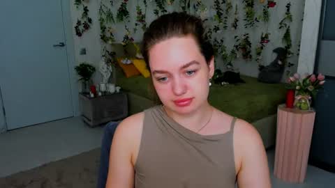 Emma online show from July 11, 2:45 pm
