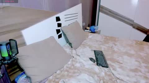 Mira online show from June 17, 11:37 pm