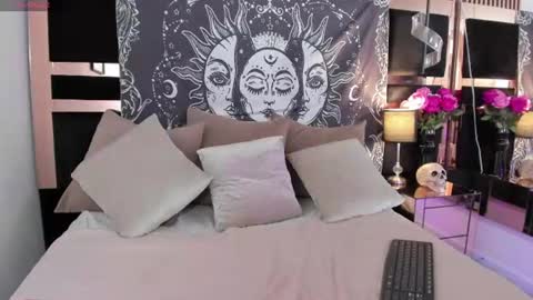 Miranda  online show from July 28, 6:47 pm