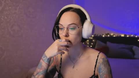 MiraSkyy online show from August 14, 6:44 pm
