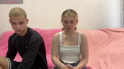 mirelcouple online show from July 9, 3:17 pm