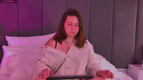 Mireya online show from August 6, 3:00 pm