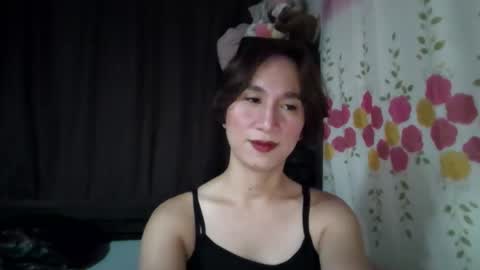 its me kizzy online show from April 1, 11:30 am