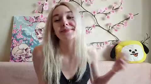 MisaMew online show from July 24, 3:26 pm