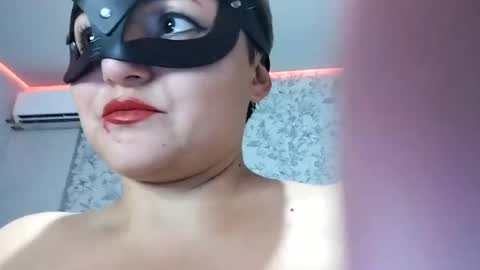Misisssex online show from August 7, 9:15 pm