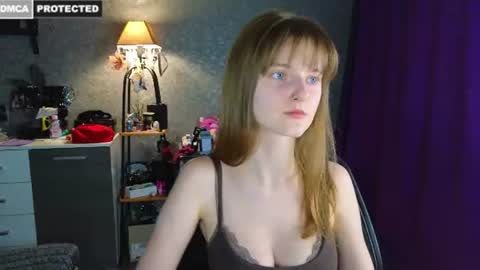 Alisa NONNUDE online show from August 14, 6:33 pm