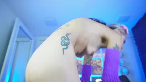miss___angel online show from August 6, 2:27 pm