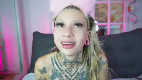 miss___angel online show from August 8, 1:55 pm
