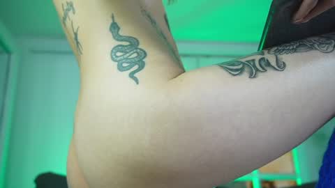miss___angel online show from August 11, 2:30 pm