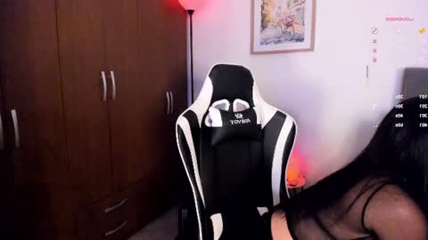 miss__jones_ online show from August 18, 1:00 am
