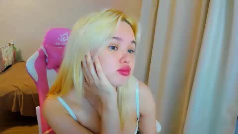miss__selena online show from February 26, 9:57 pm
