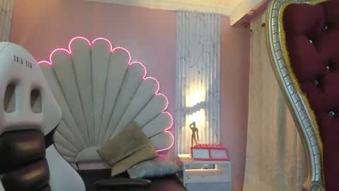 miss__star_ online show from August 11, 8:22 pm